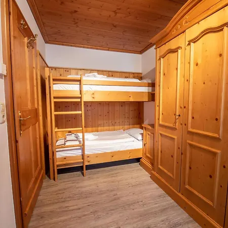 Haus 34 2 *